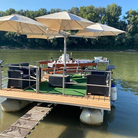 Bed and Breakfast Voeroes Alom Panzio Tiszakécske Esterno foto