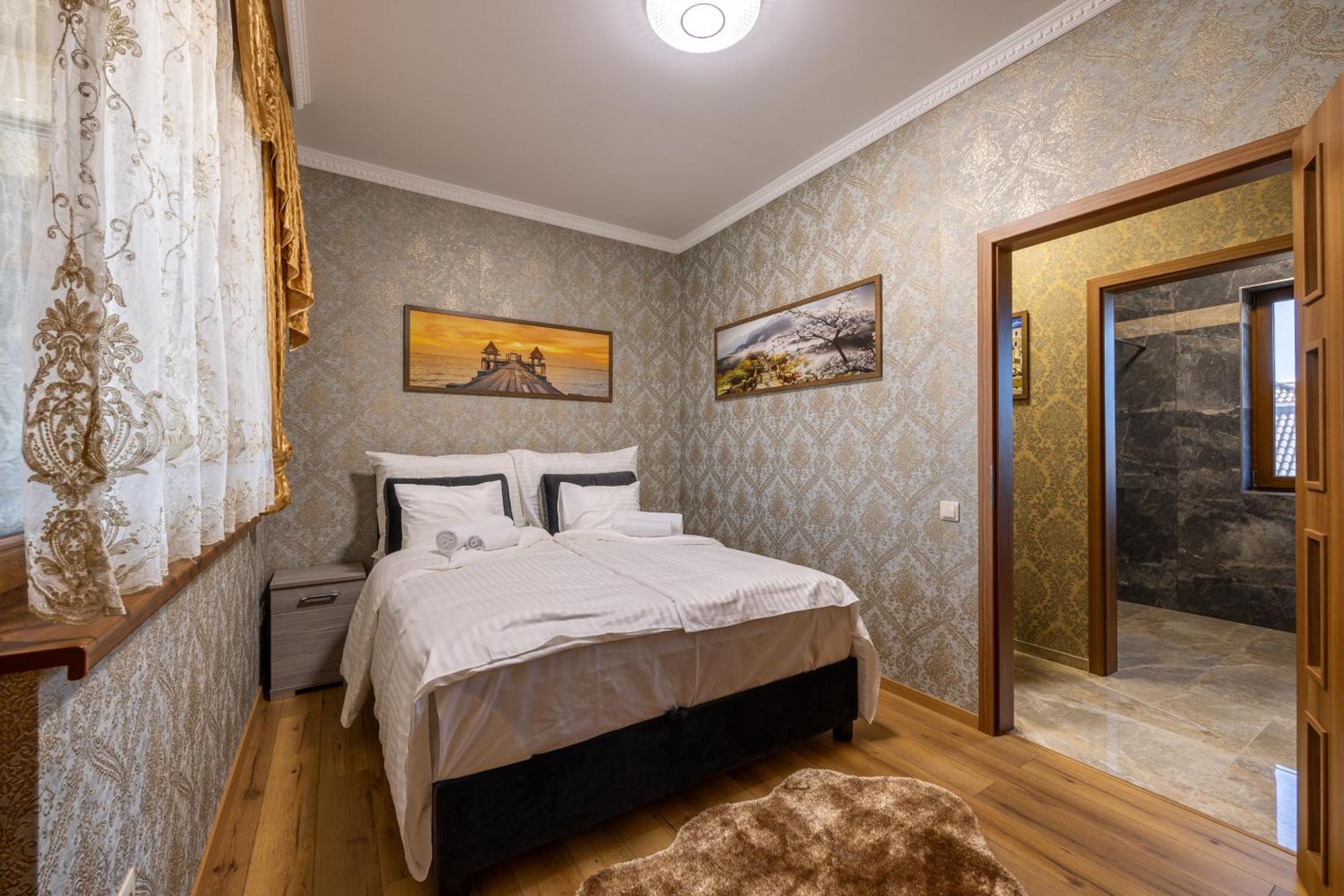 Bed and Breakfast Voeroes Alom Panzio Tiszakécske Esterno foto