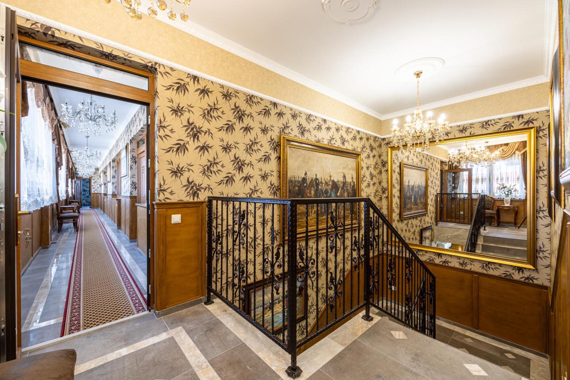 Bed and Breakfast Voeroes Alom Panzio Tiszakécske Esterno foto